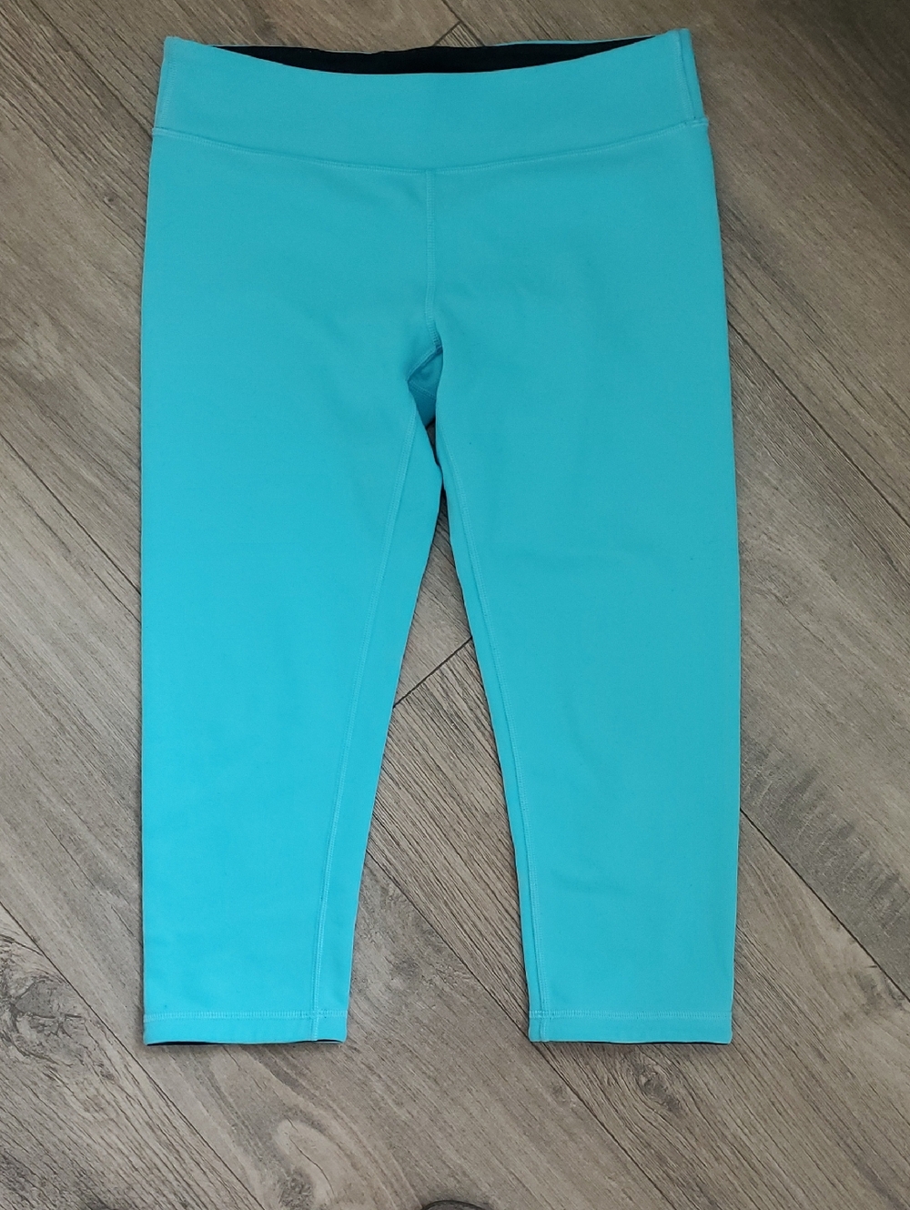 Ivivva Crop Aqua Leggings lululemon 14 girls